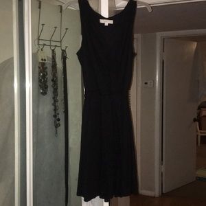 Loft NWOT M black v neck dress